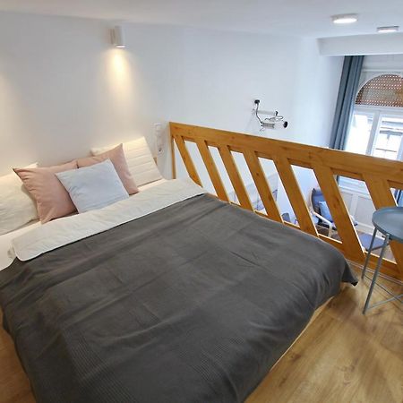 Pau Stylish Studios In The Heart Of Budapest Luaran gambar