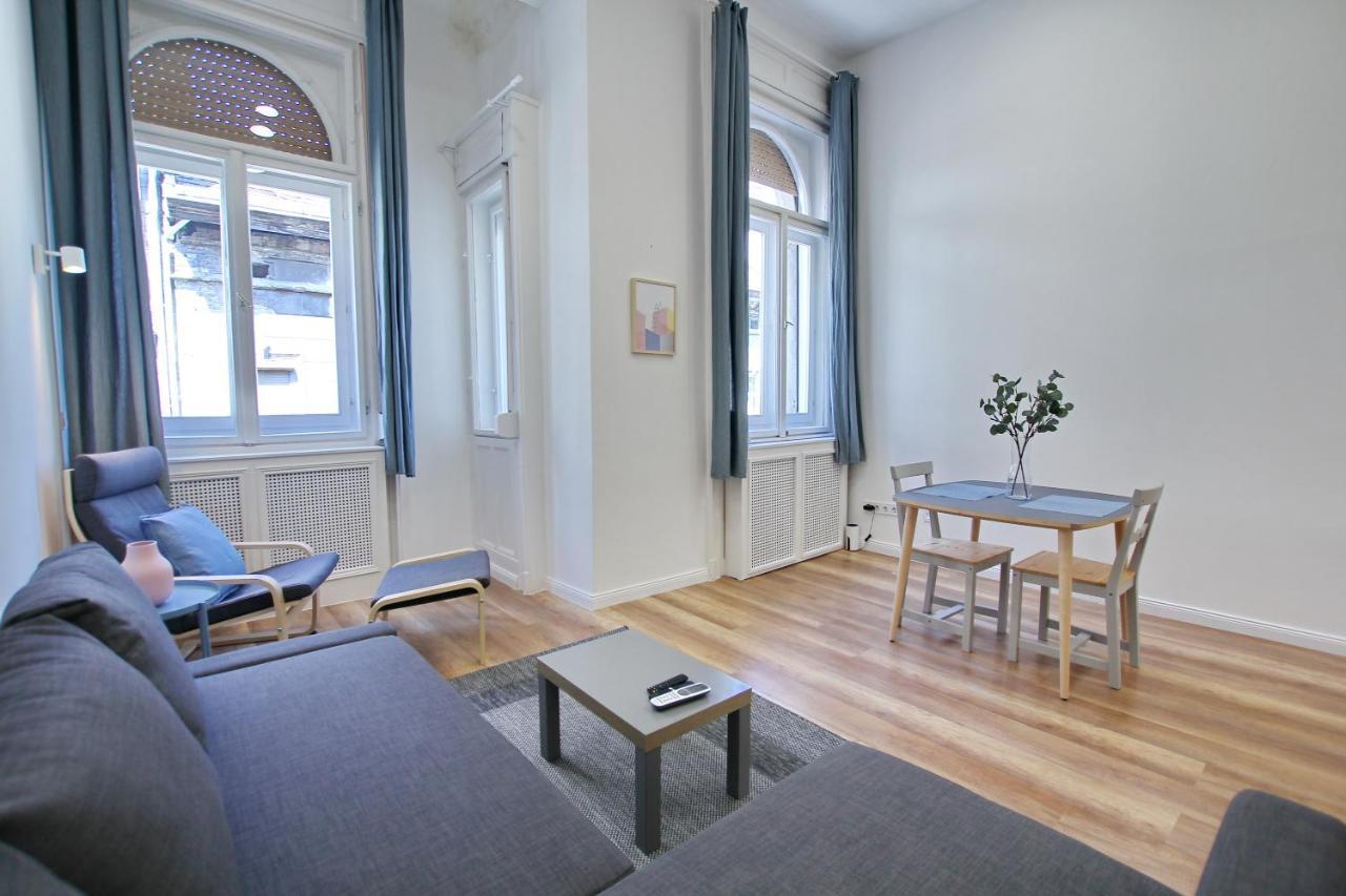 Pau Stylish Studios In The Heart Of Budapest Luaran gambar